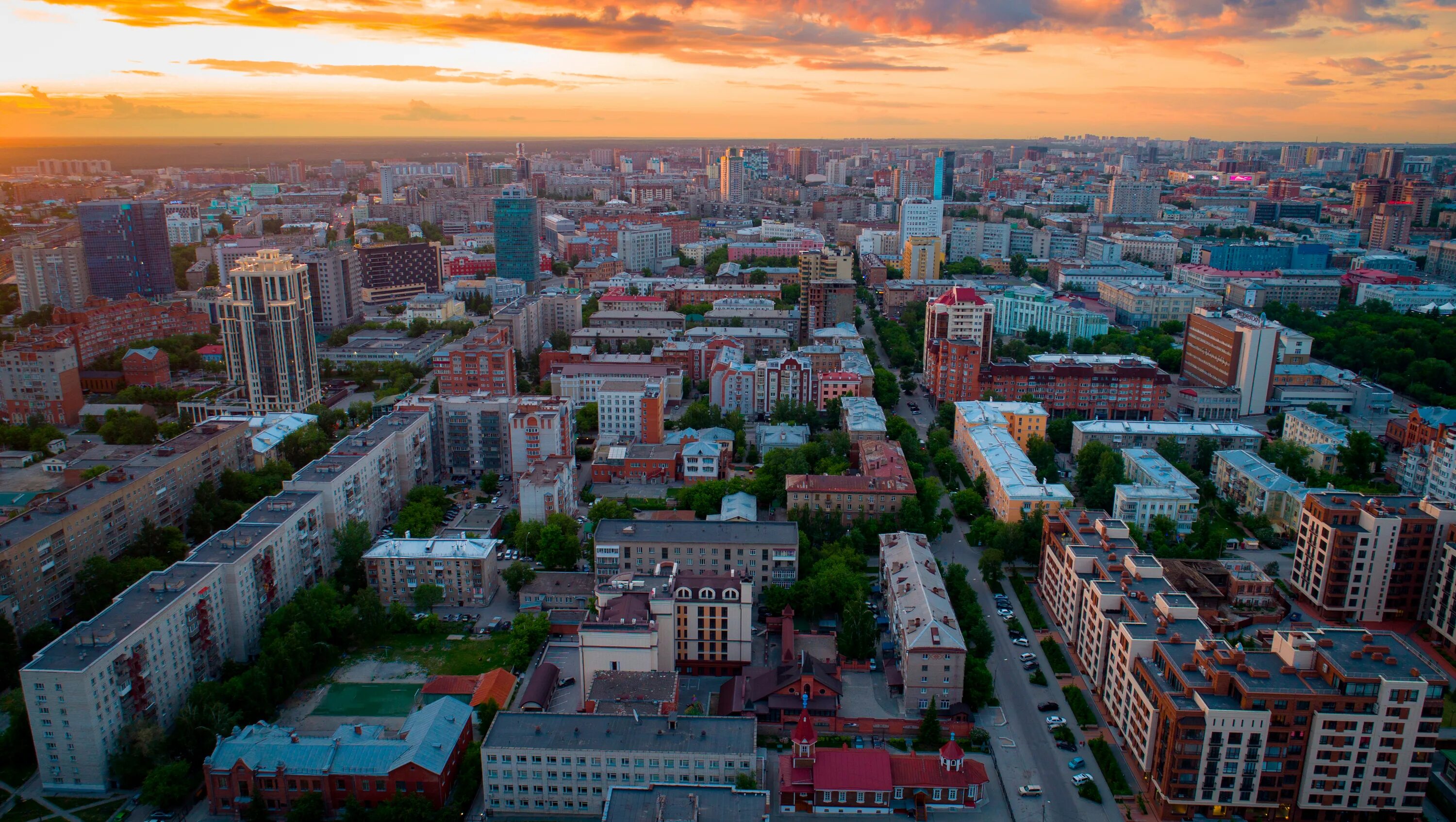 Ленинский район город екатеринбург. Новосибирск с высоты птичьего полета. Новосибирск Ленинский район с птичьего полета. Новосибирск с высоты птичьего полета 2022. Ленинский проспект с высоты птичьего полета Москва.