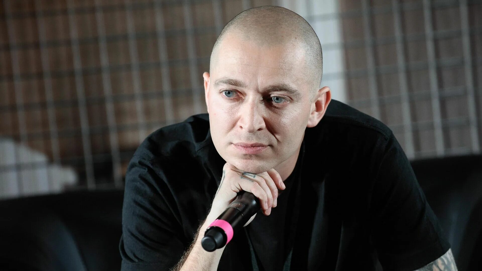 Где сейчас живет оксимирон