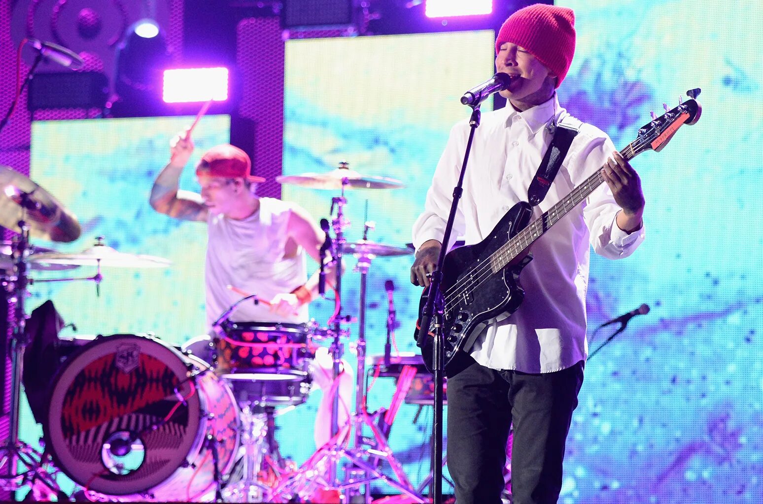 Radio twenty. Twenty one pilots heathens. twenty one pilots - heathens//stranger things (live from romania). twenty one pilots ride. twenty one pilots ride music video.