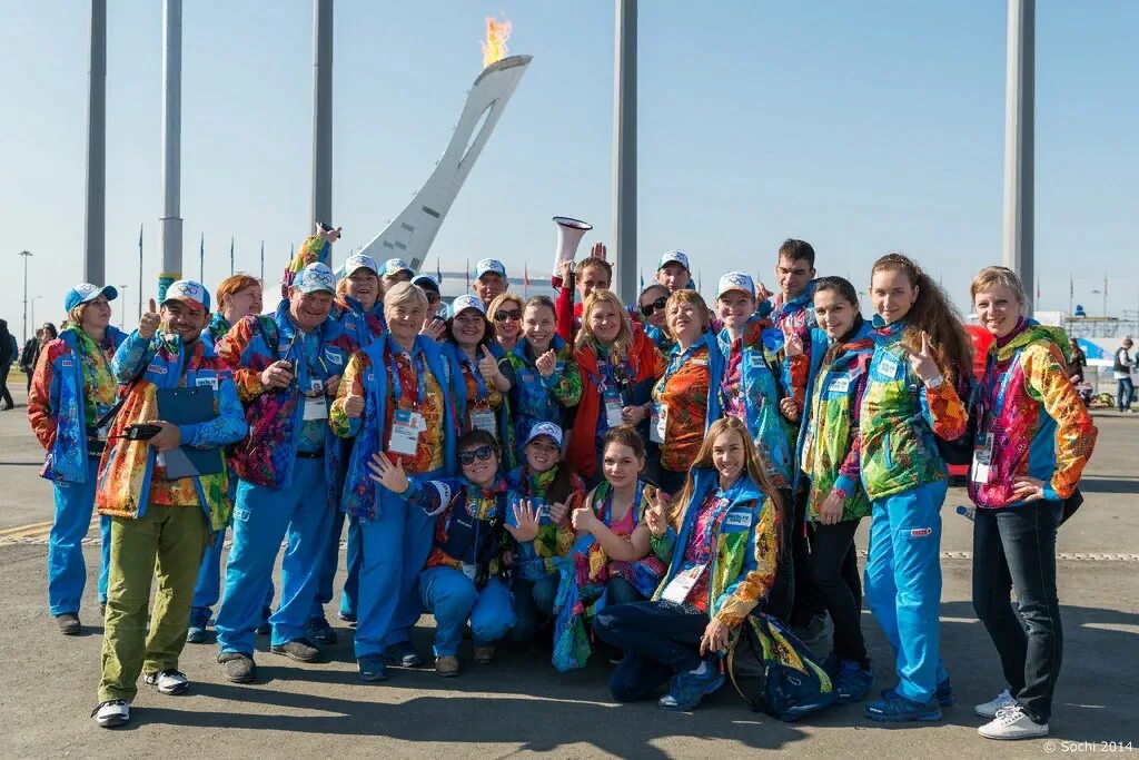 Волонтеры на Паралимпиаде Сочи 2014. Добровольцы на Паралимпиаде в Сочи 2014 года. Волонтеры на Олимпиаде в Сочи 2014. Волонтёры на зимней Олимпиаде в Сочи 2014. Волонтер 2014