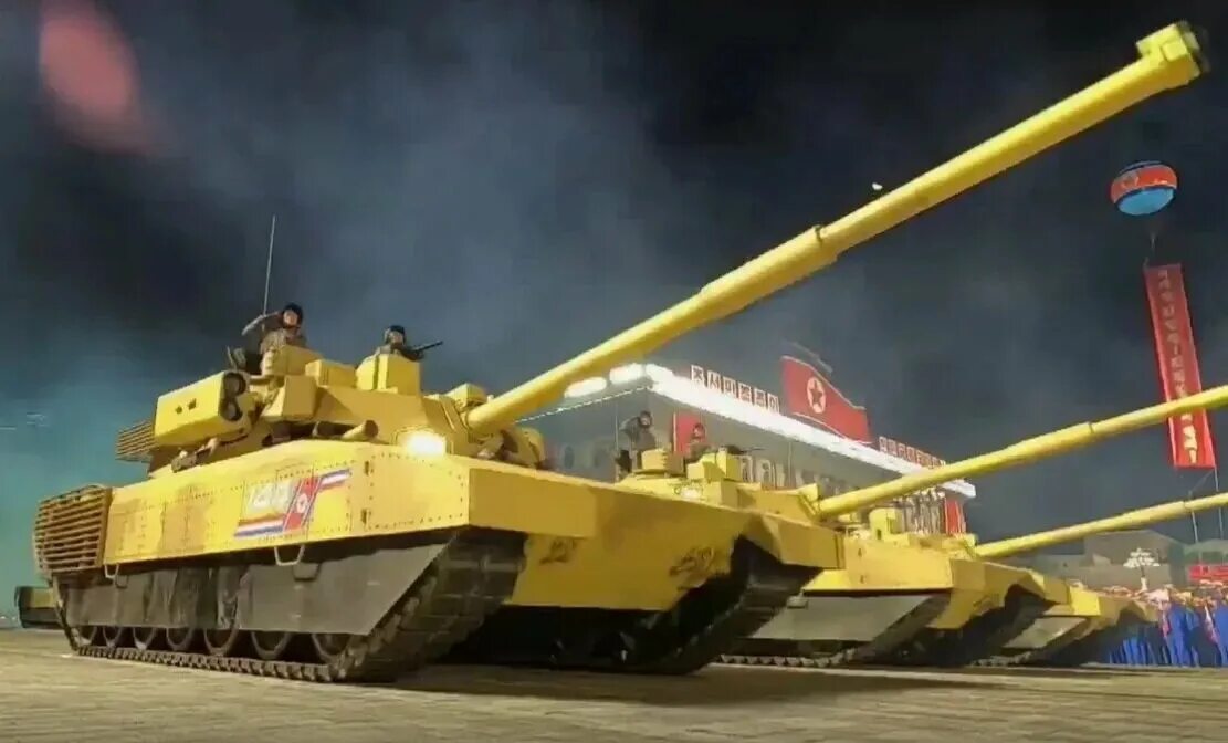 Новый танк северной кореи. Новейший танк Северной Кореи 2020. Танки КНДР Сонгун 915. Танк Чонма-216. Новый танк КНДР 2021.