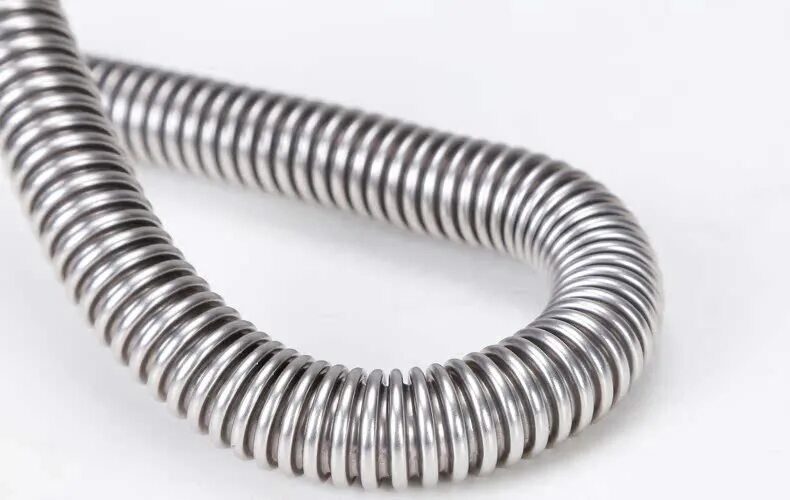 шланг из нержавейки. сильфонная подводка для газа overcon 1/2". шланг гибкий металлический dn25. гофра для газового шланга. шланг из нержавейки.