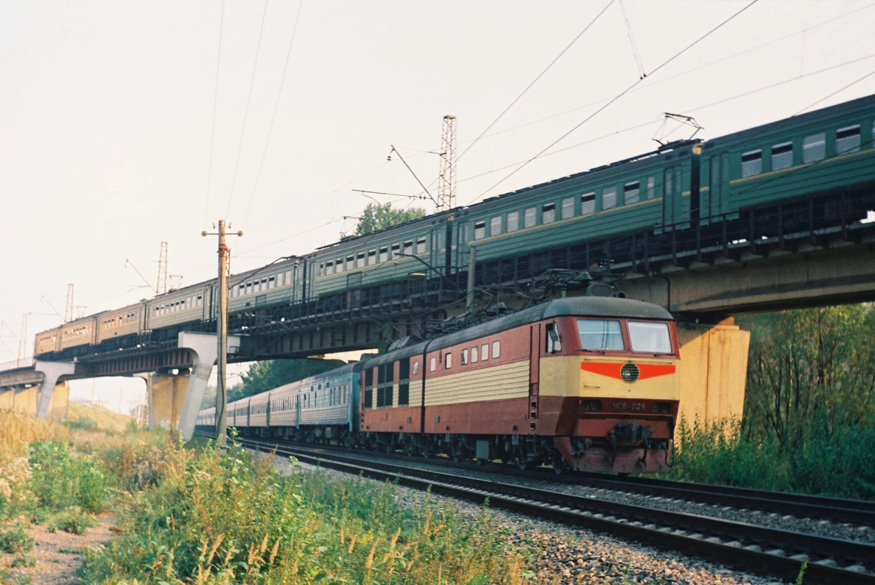 Поезд 1990 года. Поезд Аврора. Железная дорога в 1990. Поезд 2000 года.