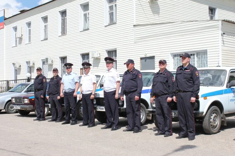 Начальник полиции Урюпинск. Полиция Урюпинск сотрудники полиции. Сотрудники Урюпинского РОВД.