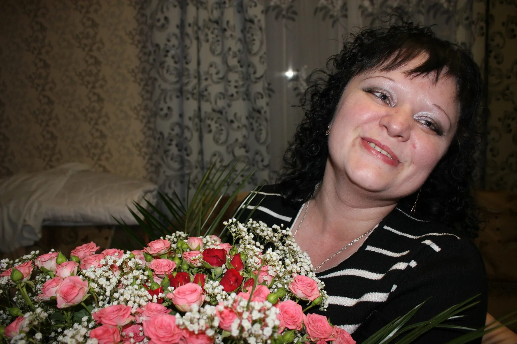 Богатые женщины знакомятся. Женщины ищущие лизунов. Дама ищет постоянного лизуна москва. Девочка ищет лизуна. Дама ищет лизуна москва.