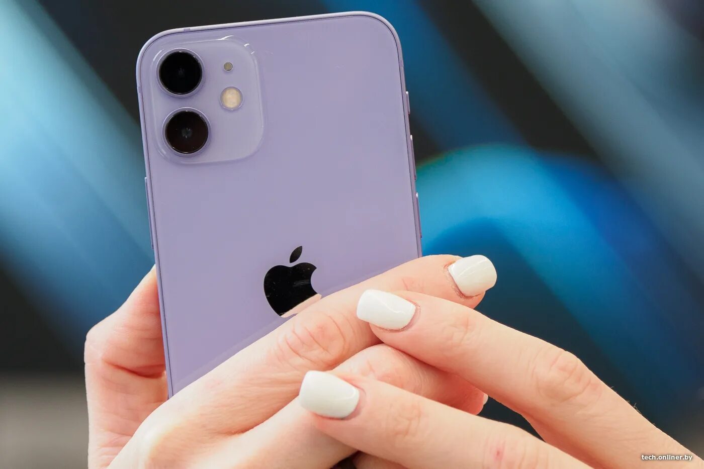 Айфон 11 в беларуси. Iphone 12 фиолетовый. Iphone 11 Violet. Iphone 11 и iphone 12 Purple. Iphone 11 фиолетовый.