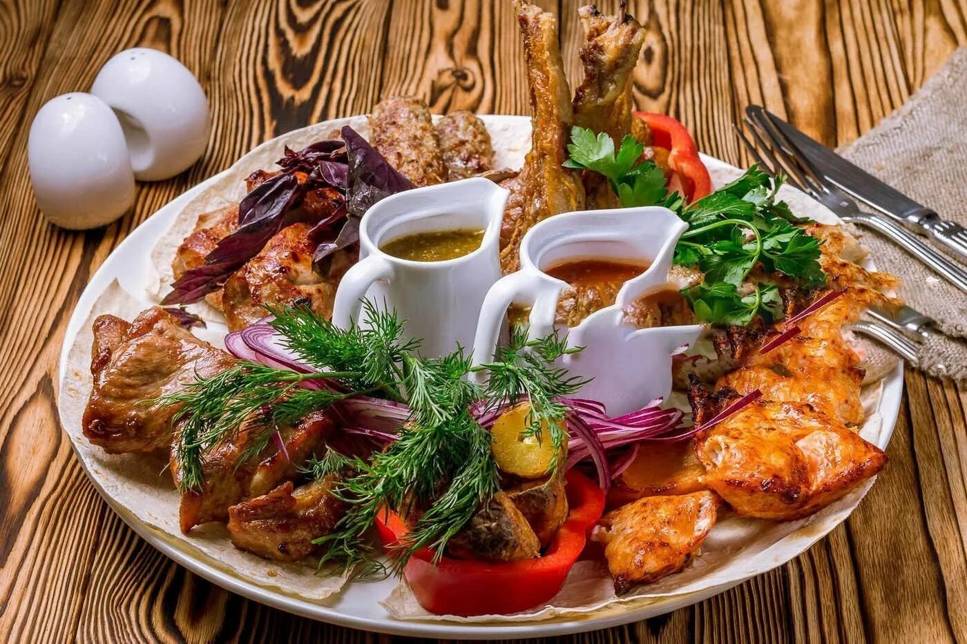 Кавказская кухня в москве. Европейская кухня. грузинские национальные блюда. кавказская кухня. европейская кухня блюда.