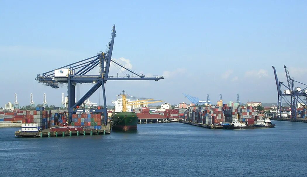 Порты википедия. Порты википедия. Порт циндао и яньтай. Порт trieste италия. Порты википедия.