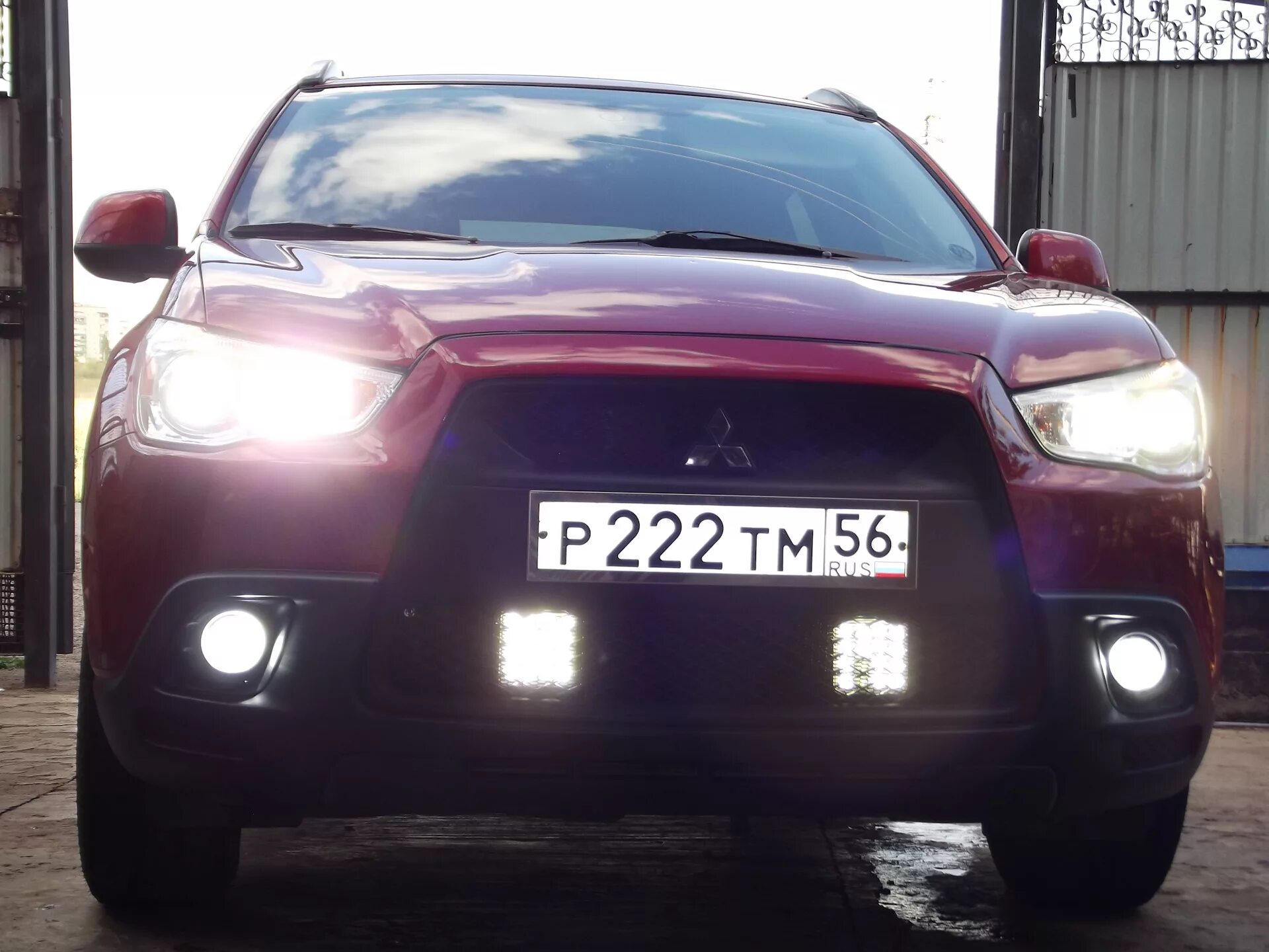 Митсубиси асх лампы. Вспышки фсо mitsubishi asx. mitsubishi asx мигалка. светодиодная оптика asx. тонированные фары митсубиси асх.