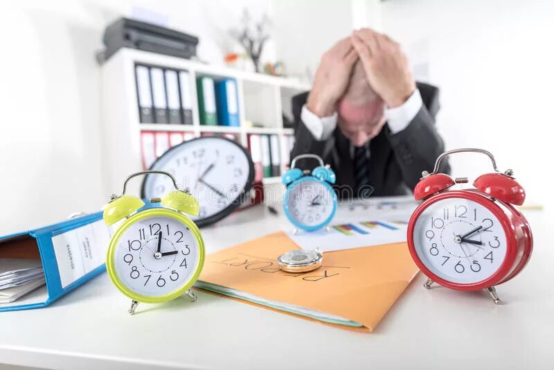 Крайний срок исполнения. Будильник дедлайн. крайний срок. clock stress. deadline stock photo.