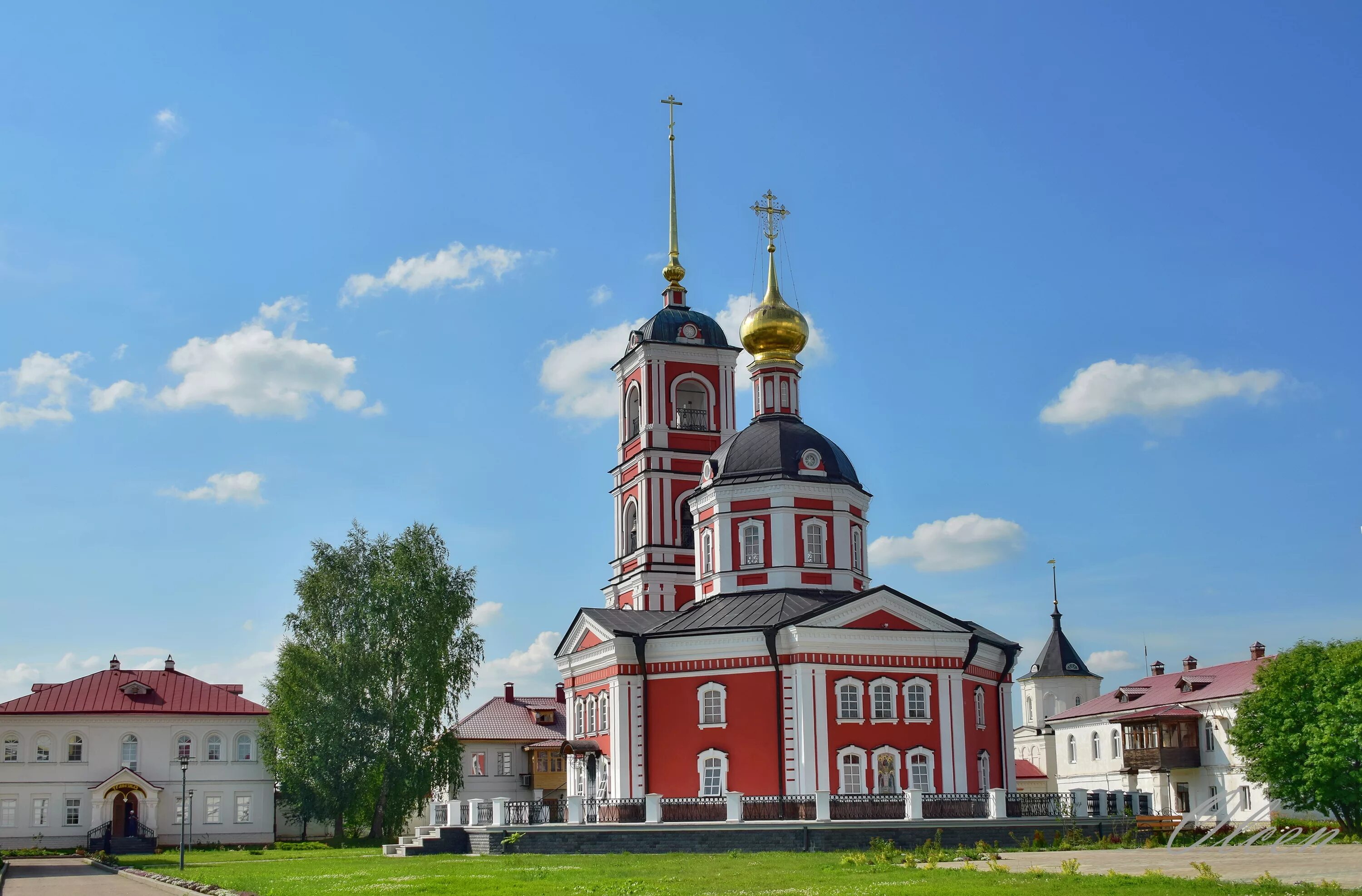 Варни це. Варницкий монастырь Ростов Великий. Троице-Сергиев Варницкий монастырь. Свято Троицкий Варницкий монастырь Ростов. Варницы Ростов Великий.