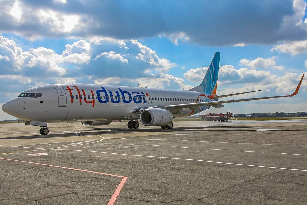 Fly dubai рейс. Fly Dubai Boeing 737. Самолет Флай Дубай 737. Самолеты авиакомпании Флай Дубай. Flydubai 737-8kn Business.