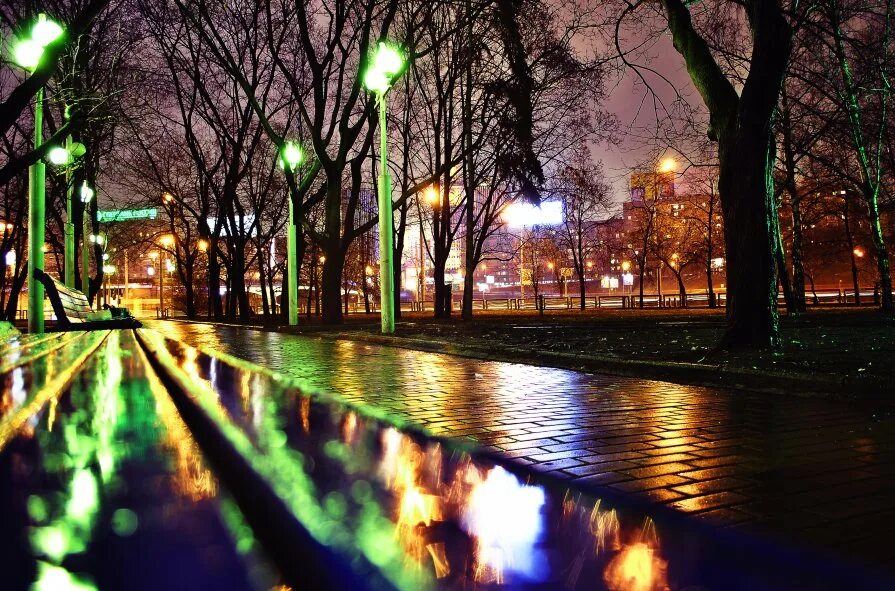 Безенчук ночью. Усть илимск подсветка. Чапаевск ночью. Ночной карачаевск. Ночной город шахты.