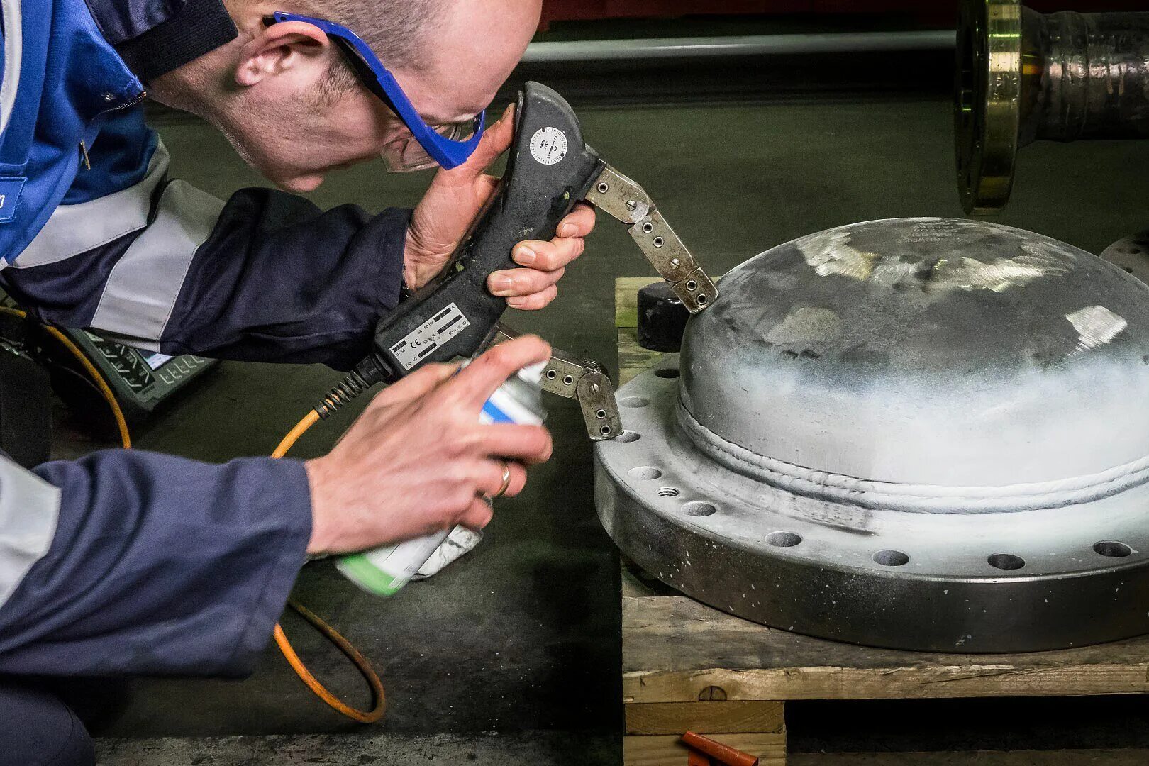 Magnetic testing. Magnetic particle inspection. magnetic particle testing. magnetic non-destructive testing. magnetic particle test.