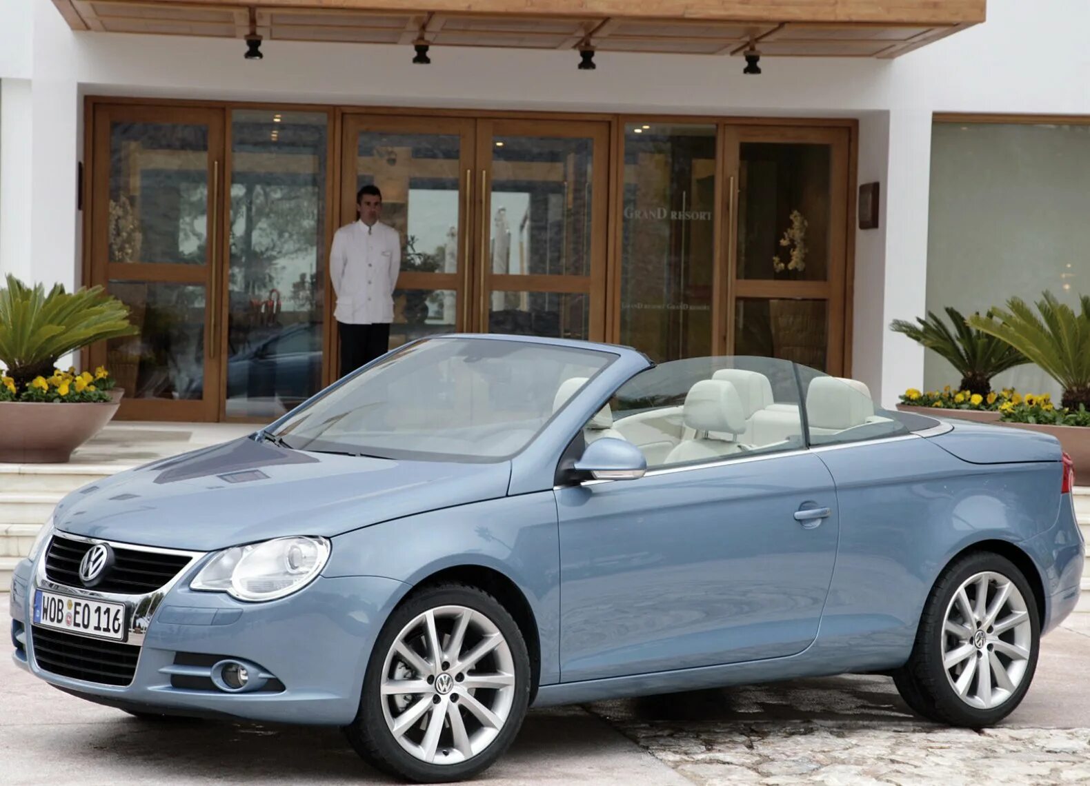 Vw eos. Volkswagen EOS кабриолет. VW EOS 2015. Фольксваген ЕОС 2007. Volkswagen EOS белый.