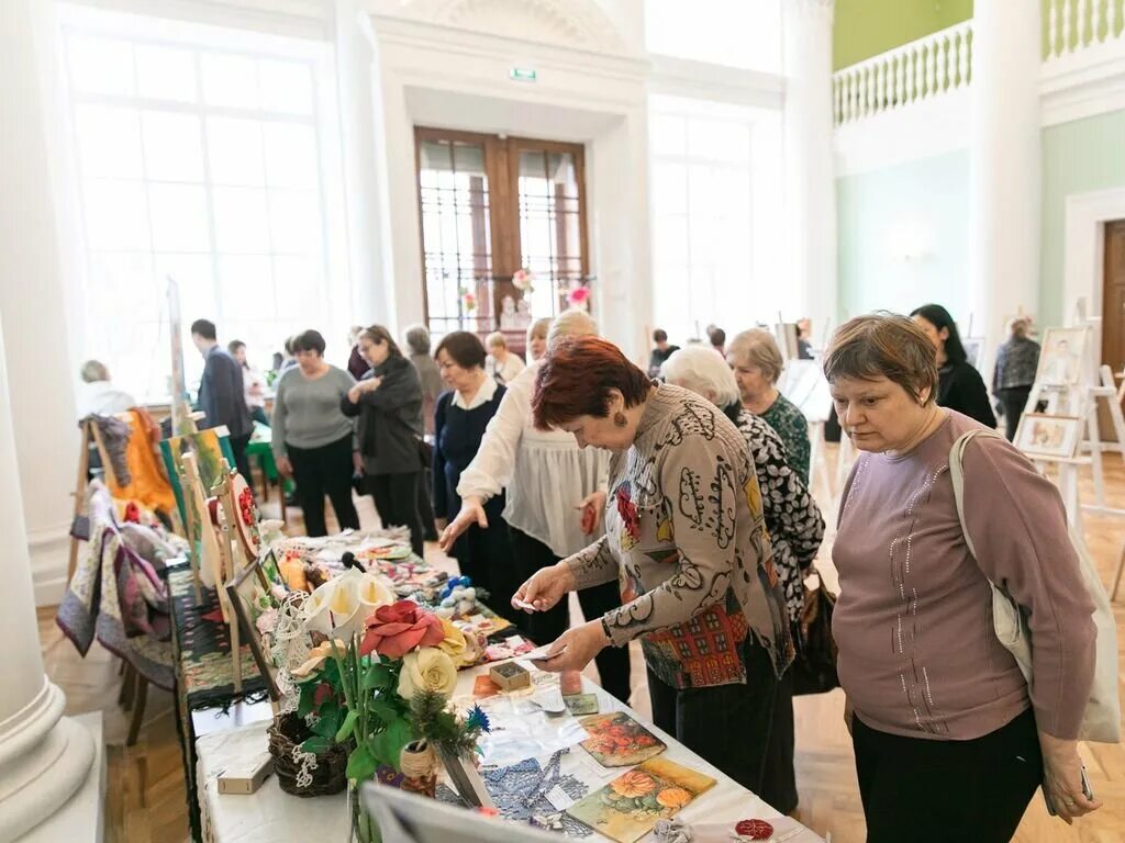 Выставка прикладного искусства в Москве 2022. Московское долголетие ВДНХ. ДК ВДНХ. Москва дом культуры ВДНХ долголетие танцы. Долголетие вднх