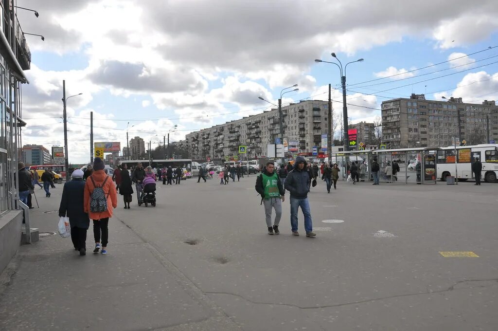 Улица дыбенко (станция метро). Метро улица дыбенко санкт-петербург. Площадь дыбенко. Улица дыбенко (станция метро). Станция метро улица дыбенко санкт-петербург.