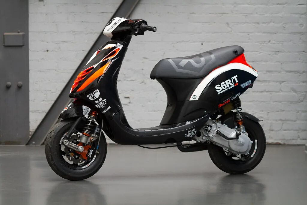 Скутер холл. Hyper 2 Piaggio. Stage6 скутера. Скутер gy6. Piaggio zip sp2.