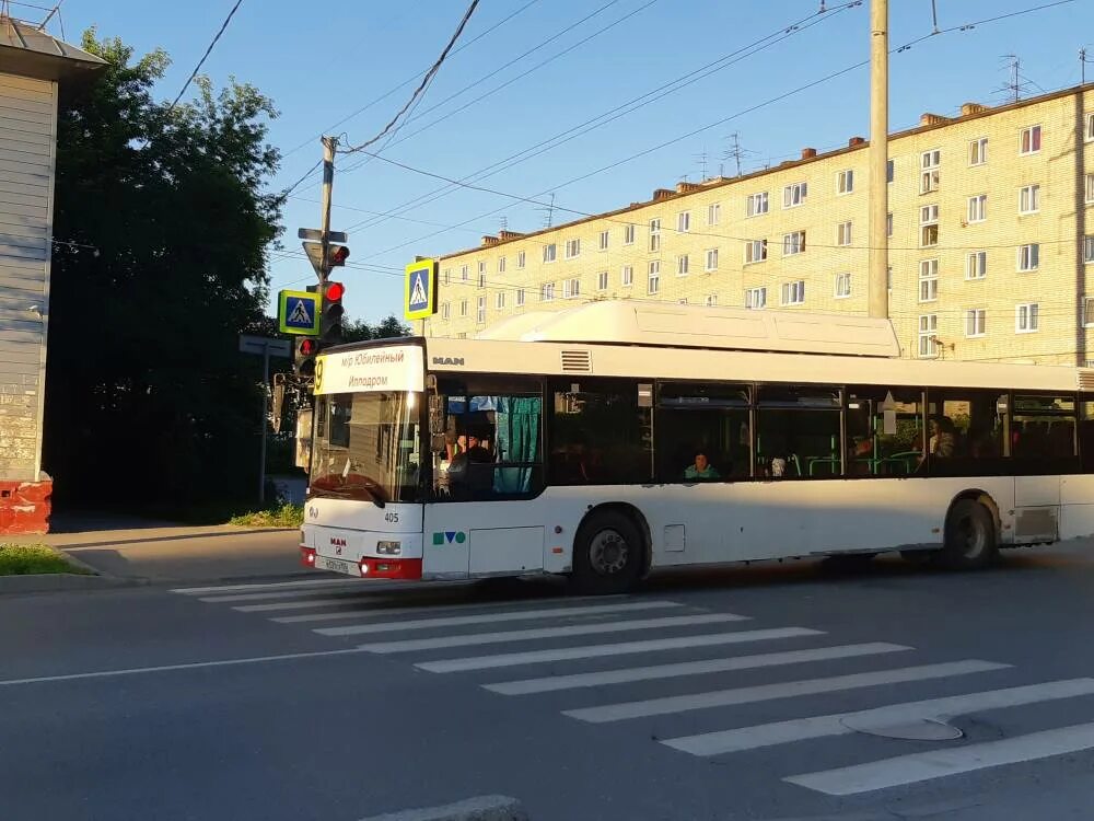 Остановки 59 автобуса пермь. Автобусы Пермь. Автобус ман Пермь. 45 Автобус Пермь. 77 Автобус Пермь.