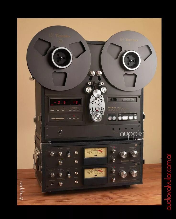 Телефон магнитофон. Technics rs-1800. technics rs-777-2. катушечный магнитофон technics rs 1800. technics rs 777.