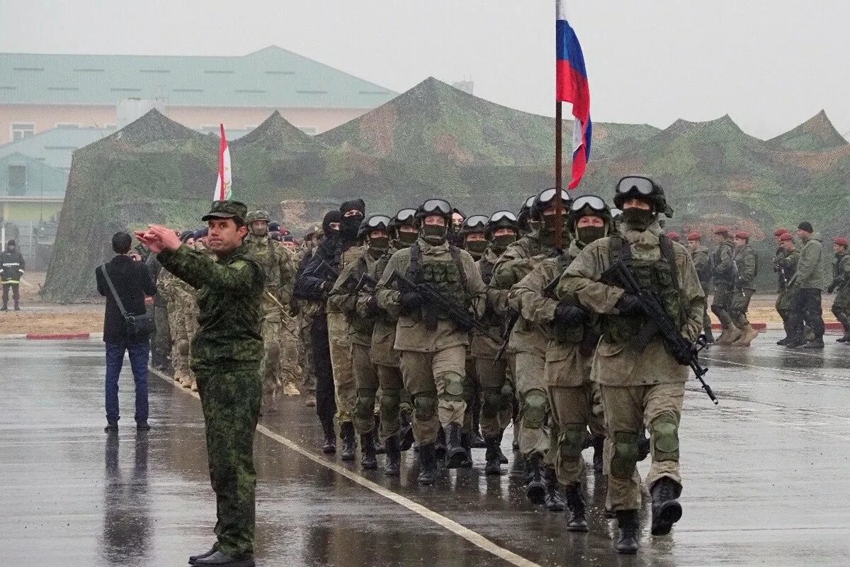 Рф вводит войска. Войска ОДКБ В Казахстане. Миротворцы ОДКБ. ОДКБ Донбасс. Миссия ОДКБ.