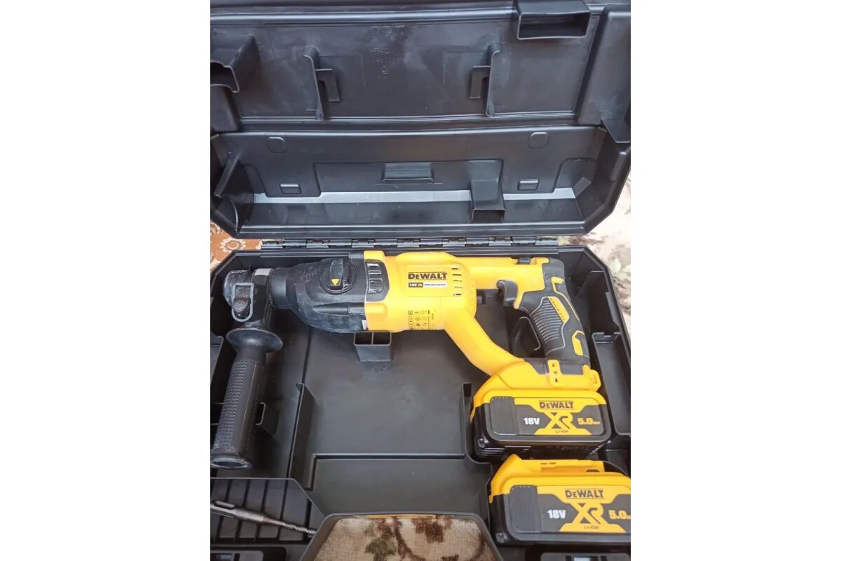 Перфоратор аккумулятор вольт. Dewalt dch133n. бесщеточный перфоратор dewalt dch133n. dewalt dch172n. перфоратор деволт 133 аккумуляторный.