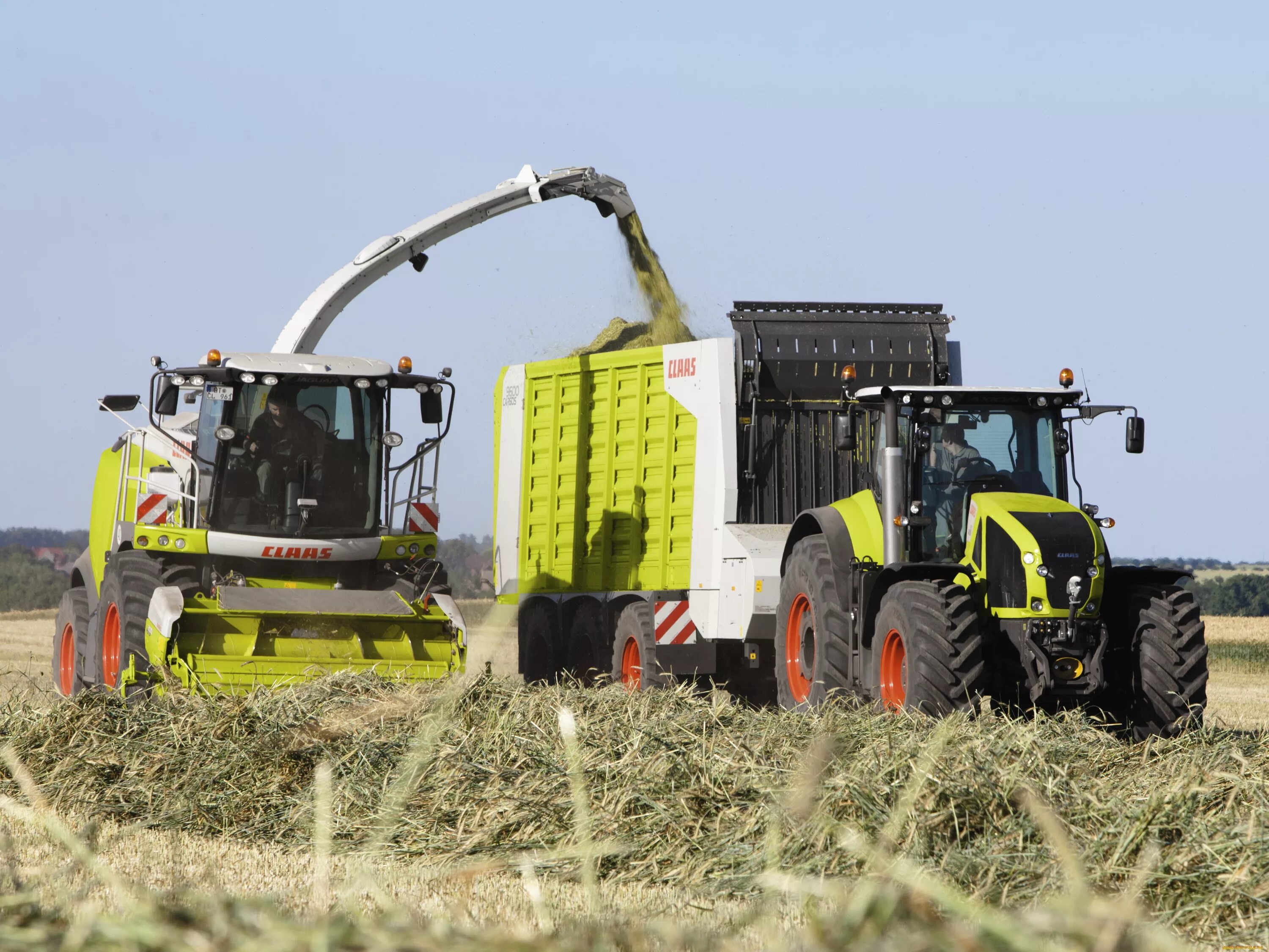 Трактор CLAAS Xerion 5000 комбайн. CLAAS 3300. CLAAS Agricultural Equipment. CLAAS обои.