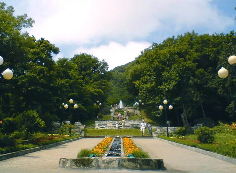 славяновский исток железноводск. железноводск и кисловодск железноводск. пушкинская галерея в лечебном парке железноводска. минводы, владикавказ на карте. железноводск павильон западный.