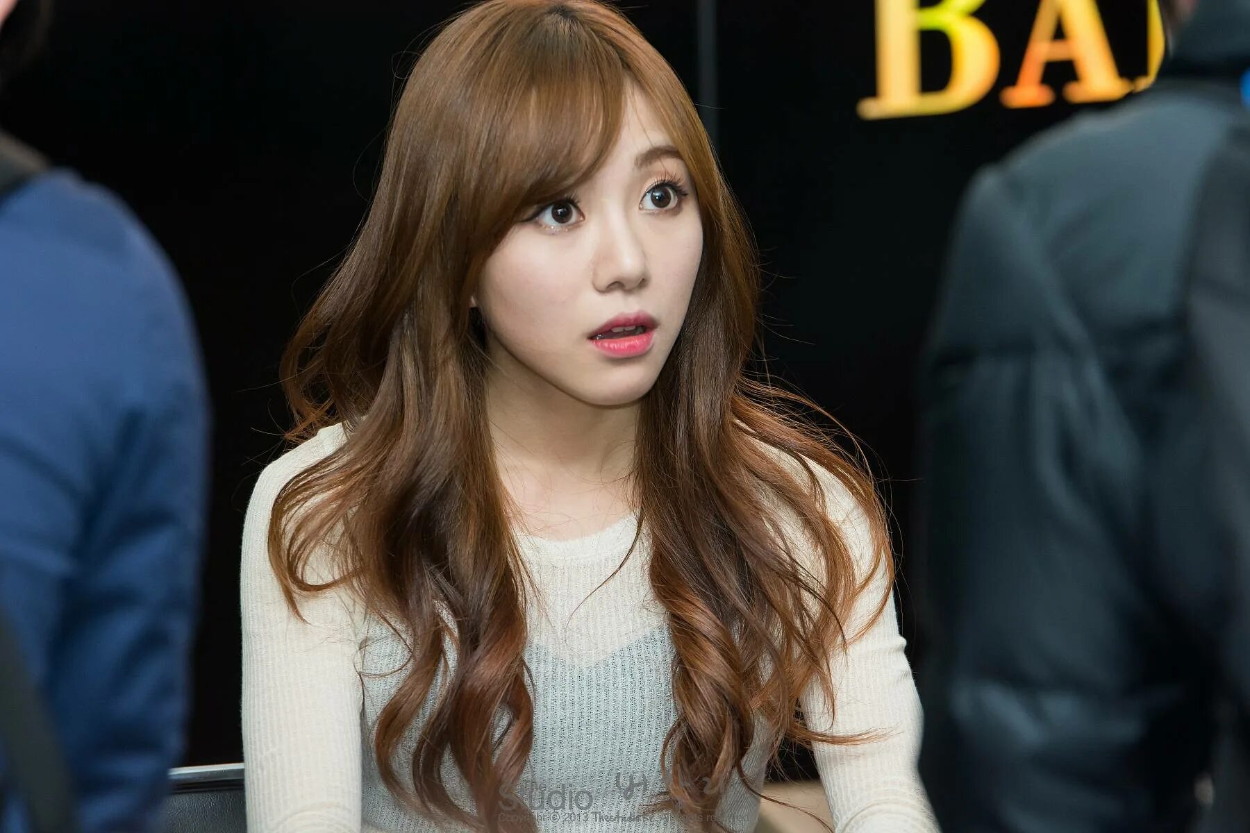 Aoa mina. Мина аоа. мина аоа талия. мина aoa талия. mina korean singer.