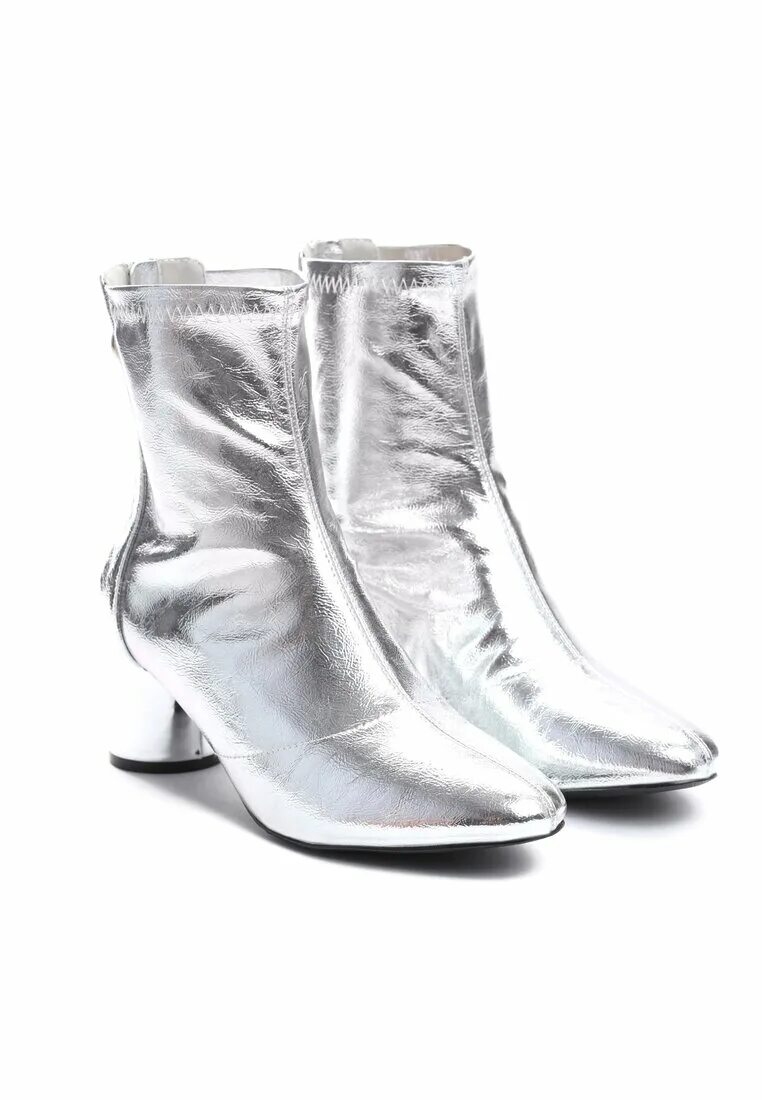 Ботильоны серебро. Ламода ботильоны серебристые. Серебряные ботильоны. Серебряные ботильоны хельмар. Серебряные ботильоны.
