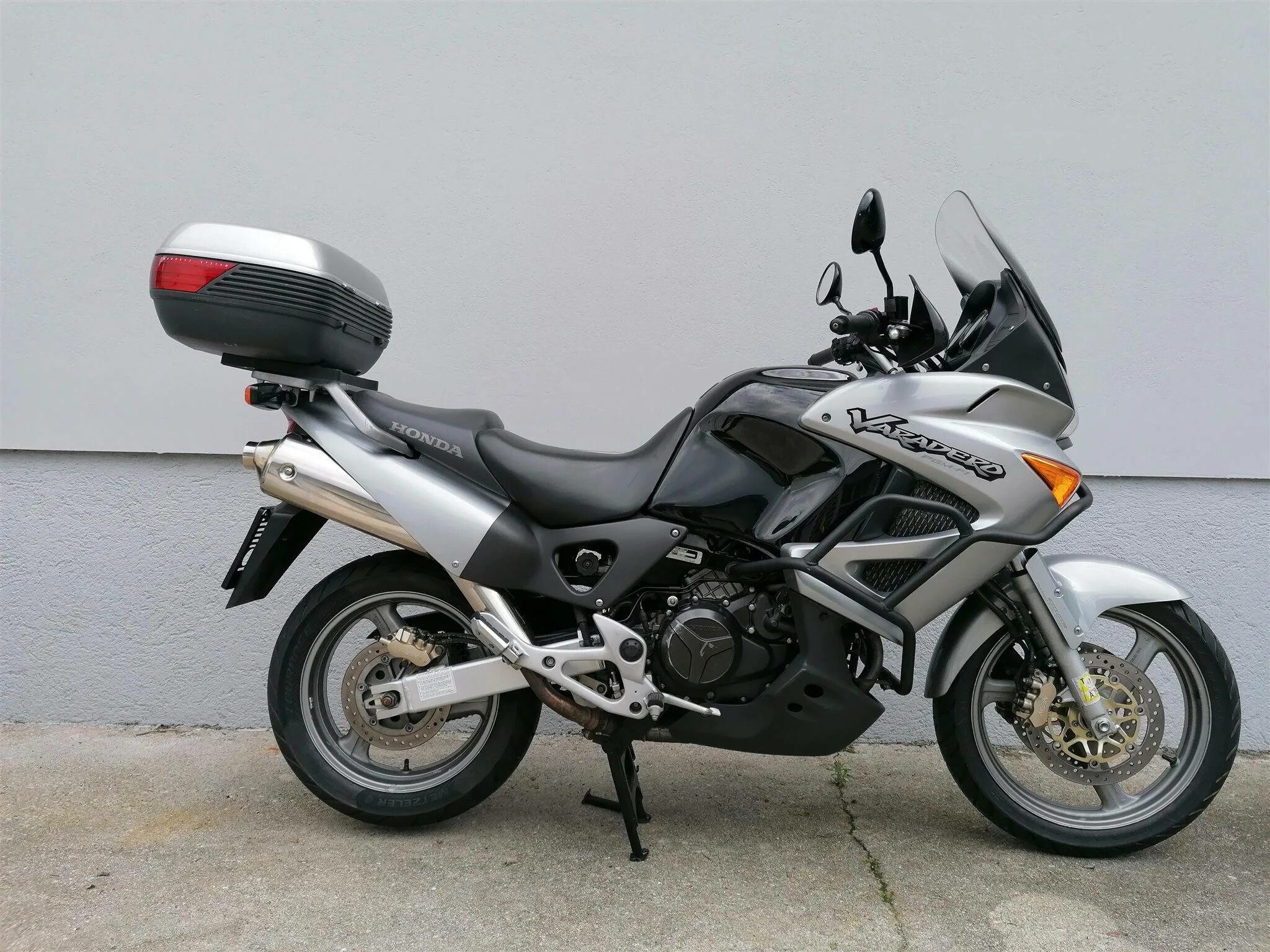 Xl 1000 varadero. Xl 1000 varadero. Варадеро характеристики. Honda varadero 1000. Honda xl1000v varadero.