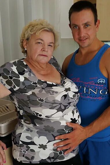 Пузатая grandmother with her Toy boy. Бабушки nl. Granma Toy boy русские. Granny Toy boy х. Бабушке с кончиной