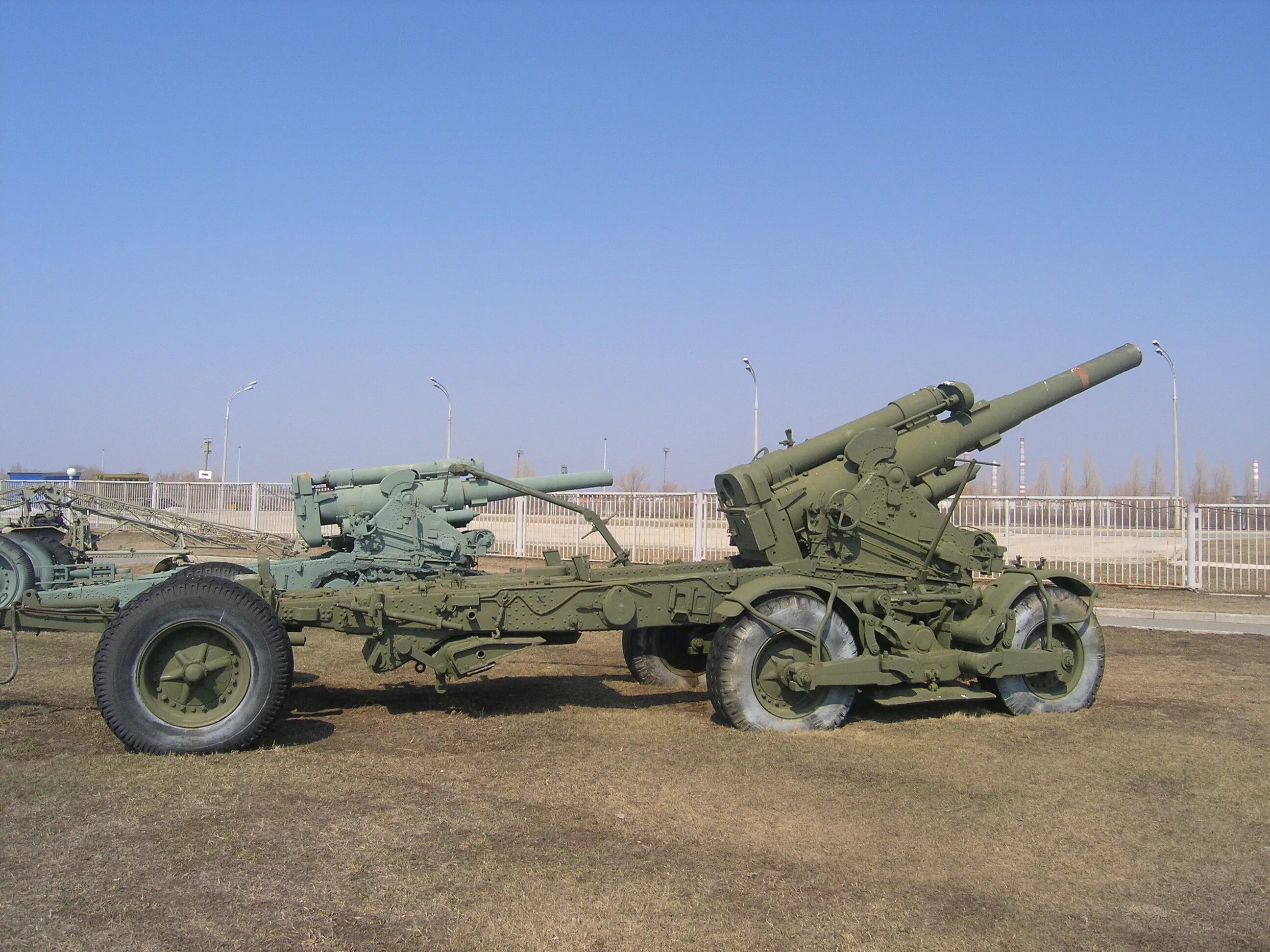 B-4 203 мм. Б 4мм. Лист металла 10 мм. Паронит пон-б 4мм. Сталинская кувалда 203-мм гаубица.