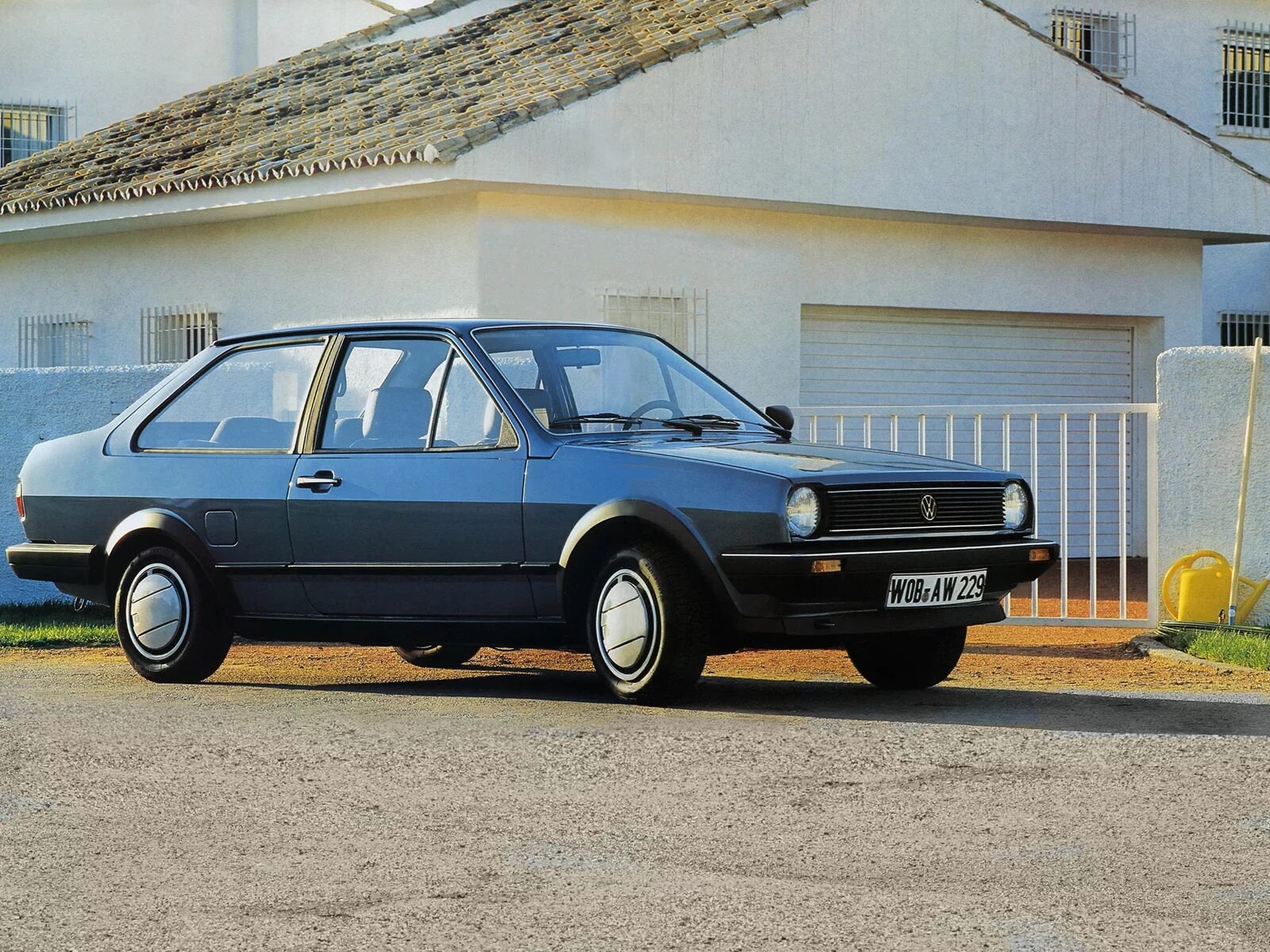 Volkswagen Polo 2 Coupe. Фольксваген поло 1 поколение. Фольксваген гольф седан 1985. Фольксваген поло 1985. Поло 1 поколение