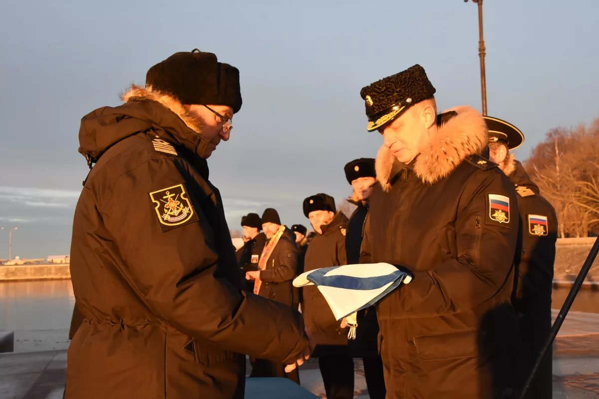 Командир ЛЕНВМБ контр-Адмирал Родионов. Командир Ленинградской военно-морской. Командующий ленинградским военным