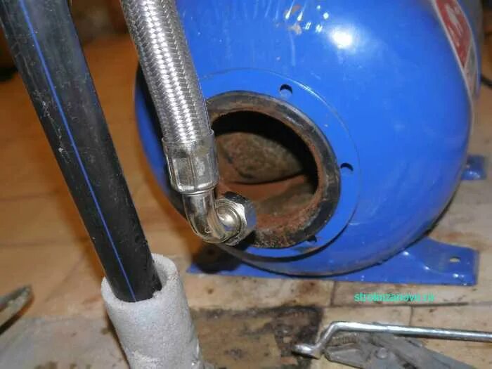 Замена фланцев. Ступица насоса гур zf газель. Фланец топливного бака. Фланец бака 007103109. Как поменять фланец.