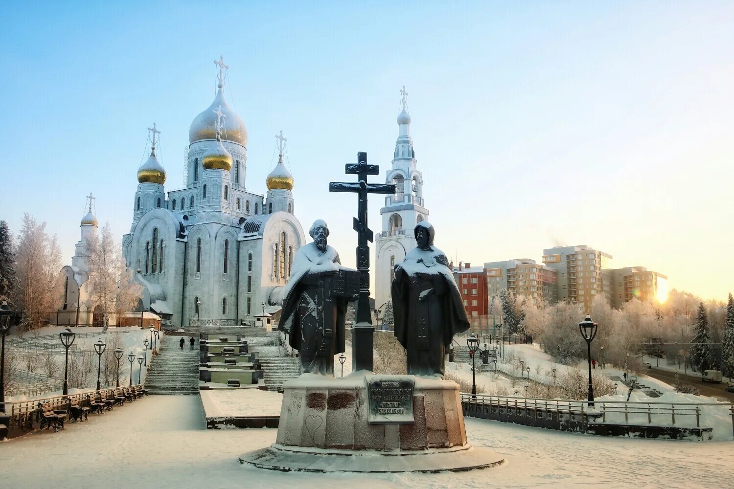 Православные комплексы. Храм Воскресения Христова (Ханты-Мансийск). Храм Воскресения Господня Ханты Мансийск.