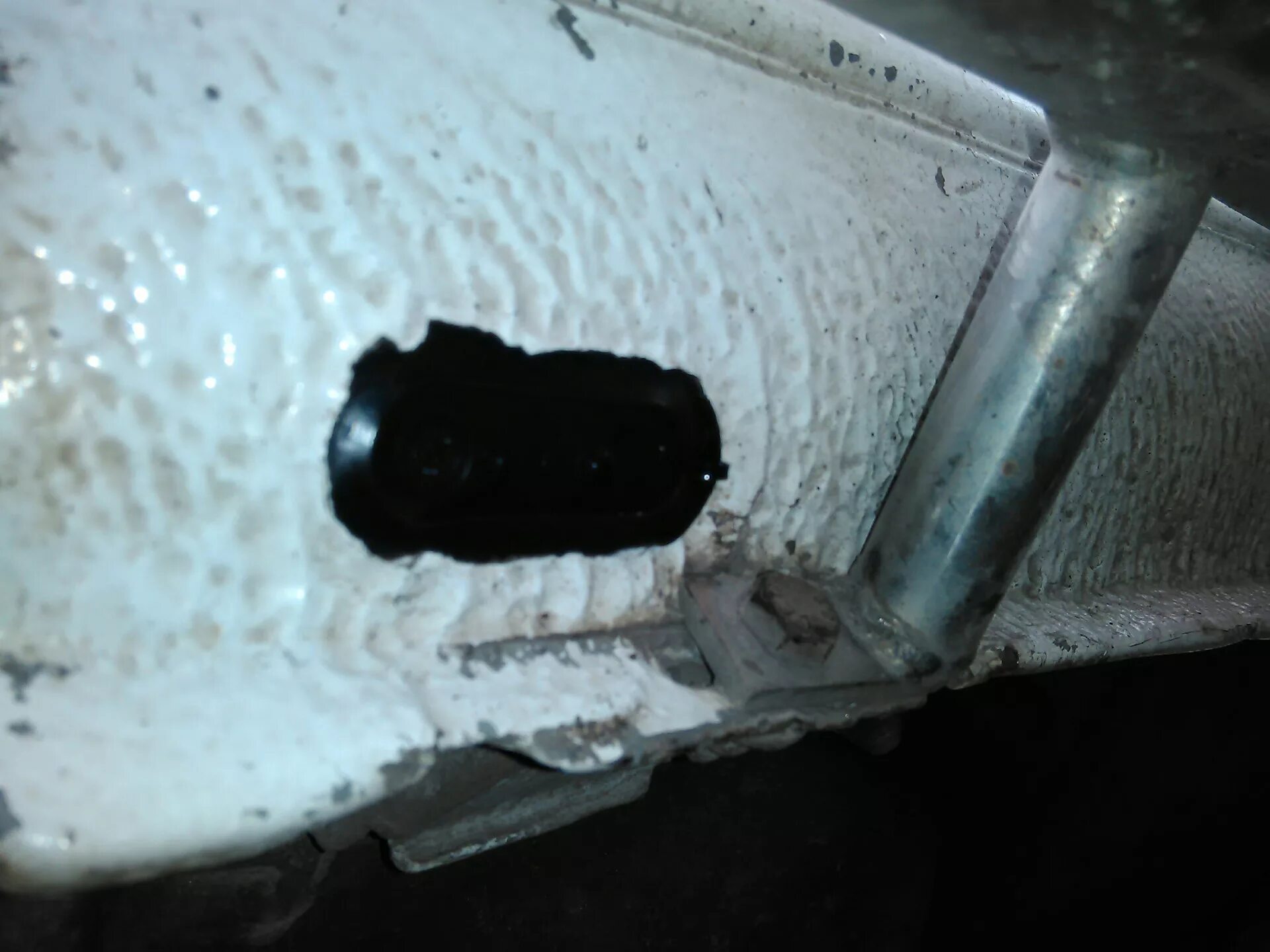 Технологическое отверстие. Надрессорная балка тележки грузового вагона. Технологическое отверстие. Zip болт стяжка угловая 11. Технологический процесс втулки на токарном станке.