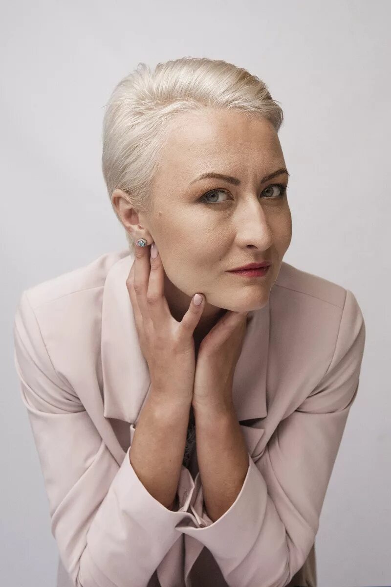 Келли брук 2020 фигура. Груша петровская ведущая. Аграфена петровская. Груша артистка. Знаменитости с фигурой груша.