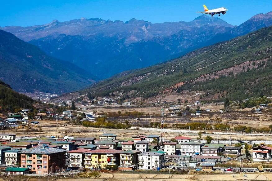 Аэропорт паро в бутане. Парос бутан. Аэропорт паро в бутане. Паро 6. Пароизоляционная плёнка изоспан b 70м2.