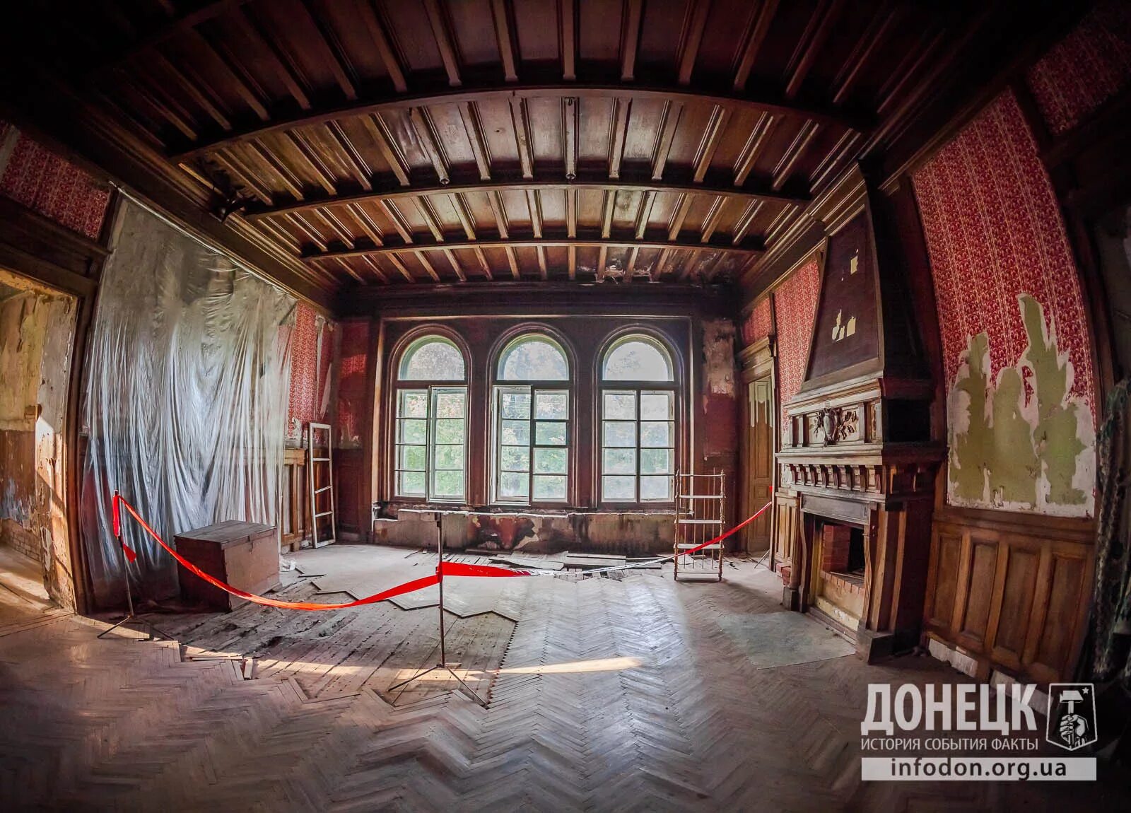 Усадьба мсциховского луганская. Усадьба казимира мсциховского. Алчевск усадьба мсциховского. Парк казимира мсциховского. Алчевск усадьба мсциховского.