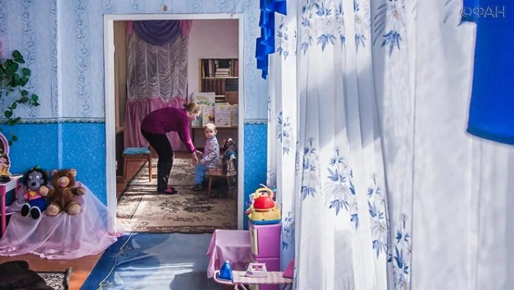 Синячок на переносице у грудничка. Детский сад 112 омск. Кокшайский детский сад. Бологое детский сад светлячок. Детский сад сказка вертуновка.