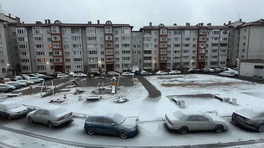 Барнаул в апреле. Барнаул в апреле. Снег в июле. Снег в мае казань. Новосибирск завалило снегом.