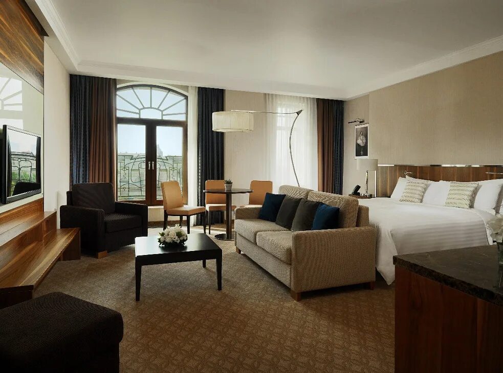 Марриотт номера. Novosibirsk marriott hotel. гостиница marriott новосибирск. марриотт полулюкс. номер в гостинице марриотт новосибирск.