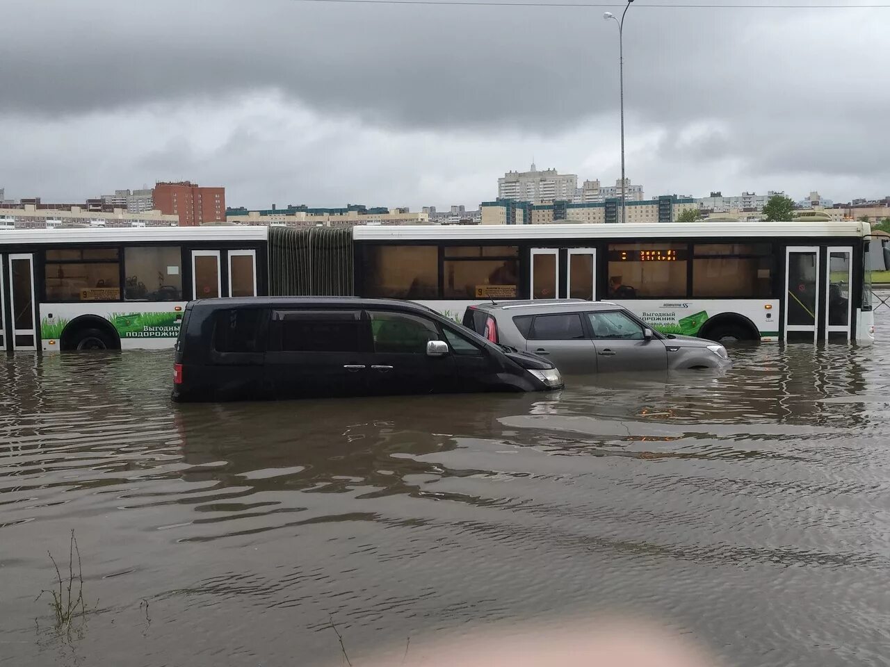 Река нева в санкт-петербурге наводнение. В каком году было наводнение в петербурге. Затопления нева санкт-петербург. В каком году было наводнение в петербурге. В каком году было наводнение в петербурге.
