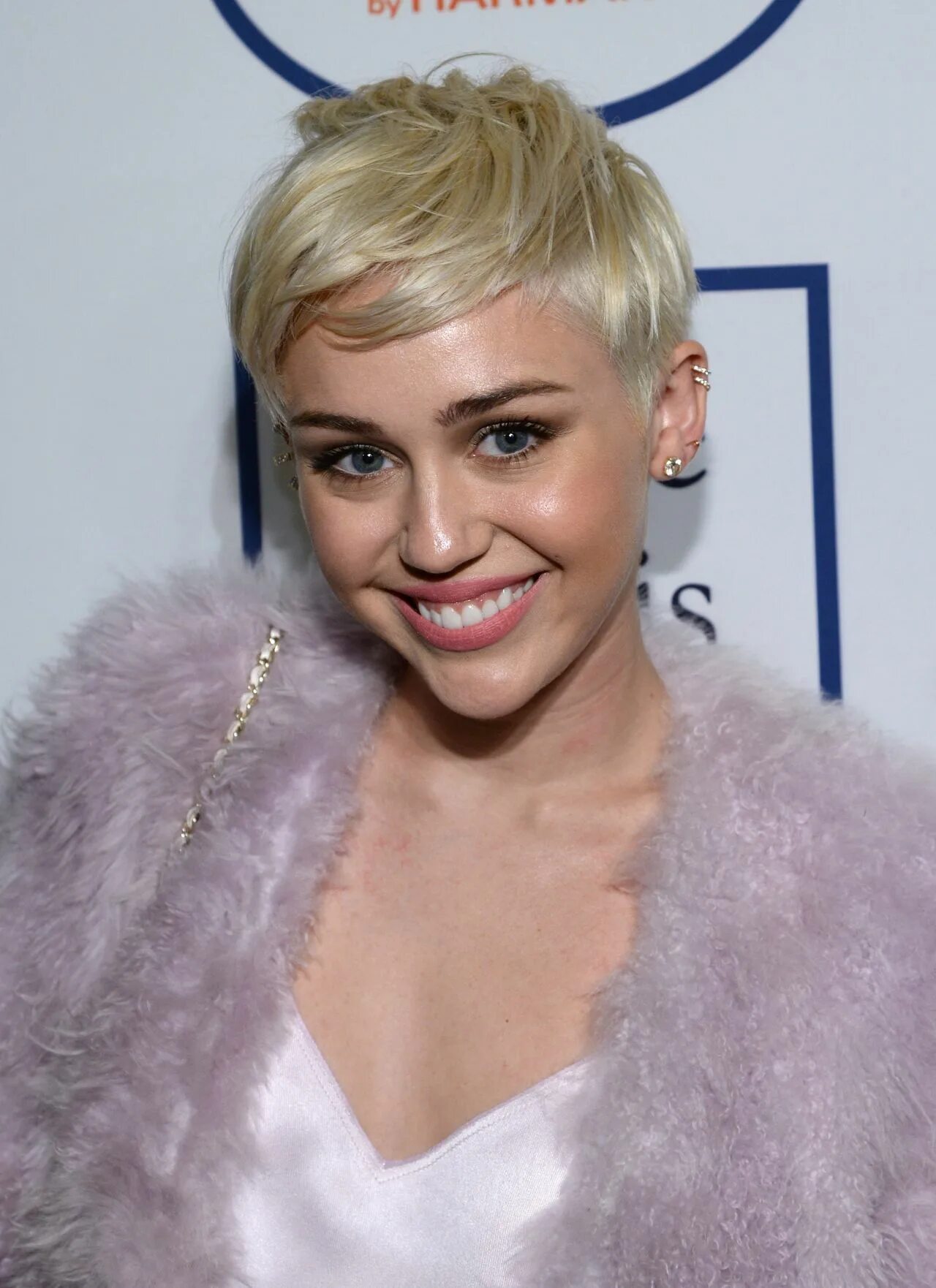 Miley cyrus grammy. Майли Сайрус. Майли Сайрус 2014. Майли Сайрус Грэмми 2014. Miley Cyrus фото.