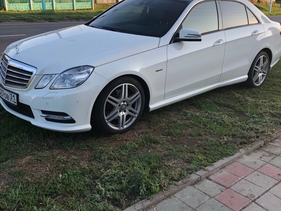 Куплю мерседес белгород. Mercedes w212. W212 AMG. Мерседес Белгород. Мерседес Белгород фото.