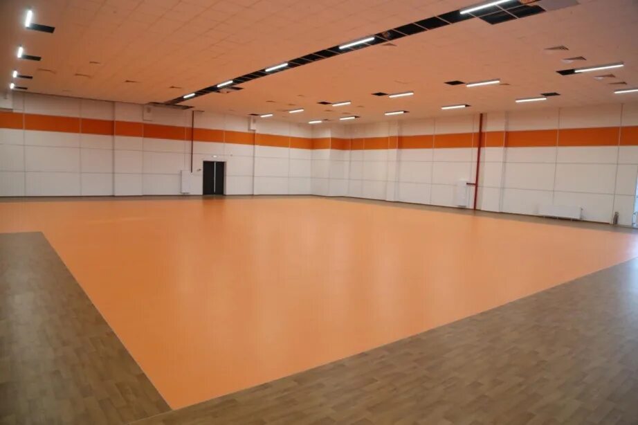 Краевой центр единоборств. Краевой центр единоборств хабаровск. краевой центр единоборств хабаровск футзал. новый центр единоборств в хабаровске. невесомость краевой центр единоборств в хабаровске.