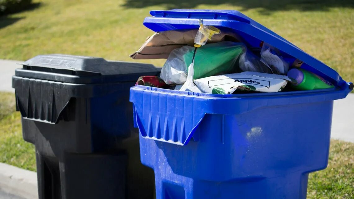 Picking up garbage. Pick up garbage. trash for waste cartoon picture.