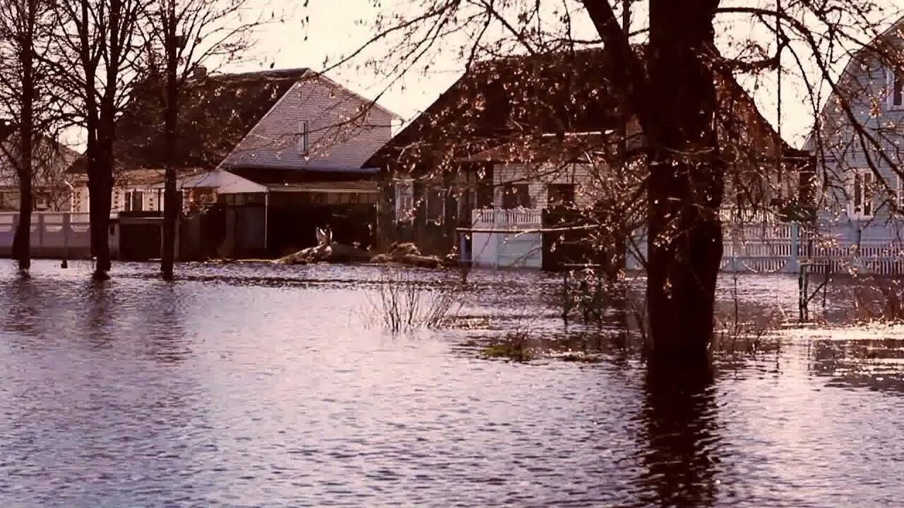 Половодье видео. Половодье ухта. Половодье посоп саранск. Паводки в зарайске. Половодье видео.